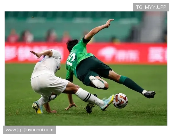 南通足球授旗仪式激发城市体育热情推动青年踢球梦想起航